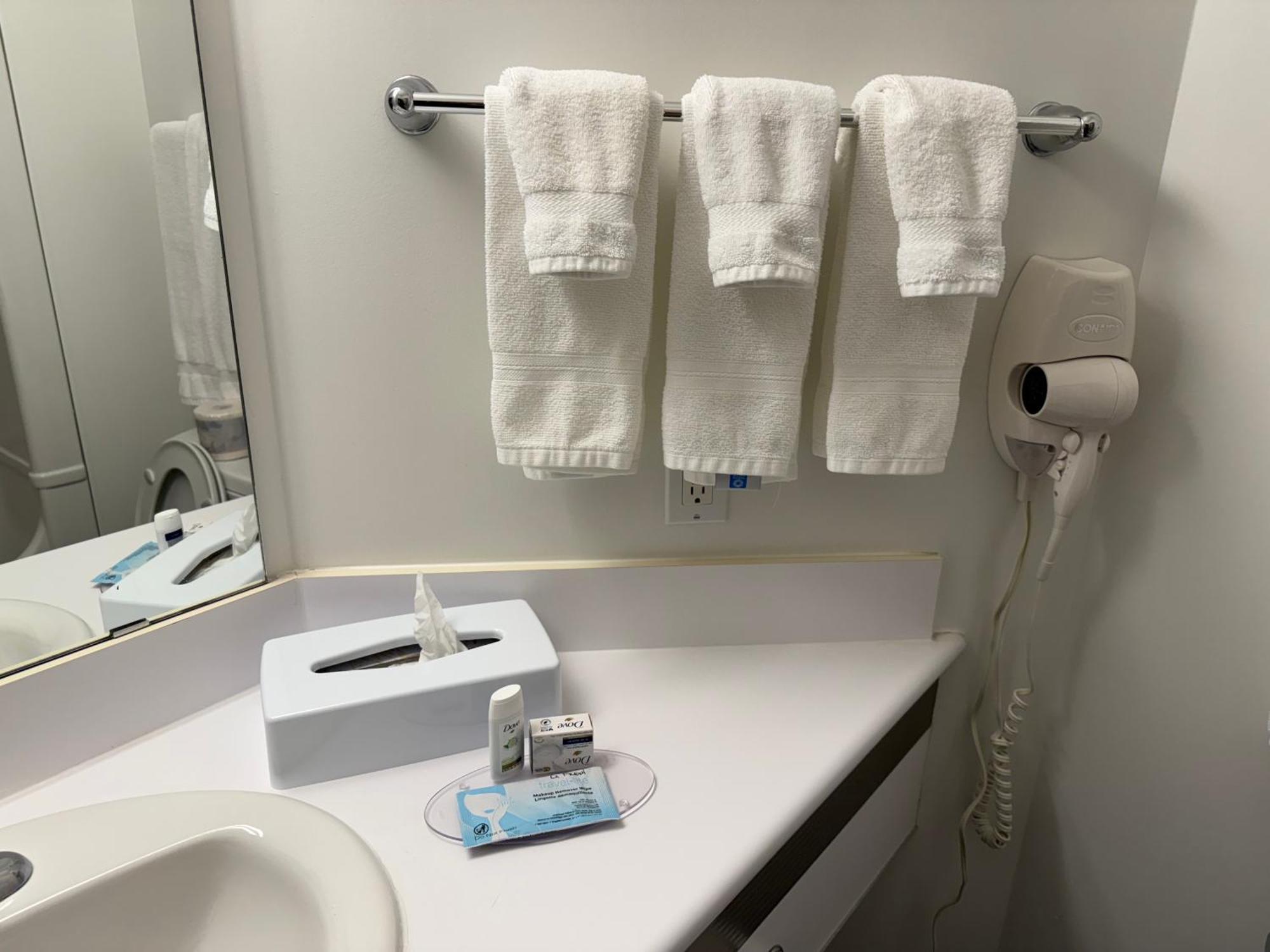 Days Inn By Wyndham Stony Plain Ngoại thất bức ảnh