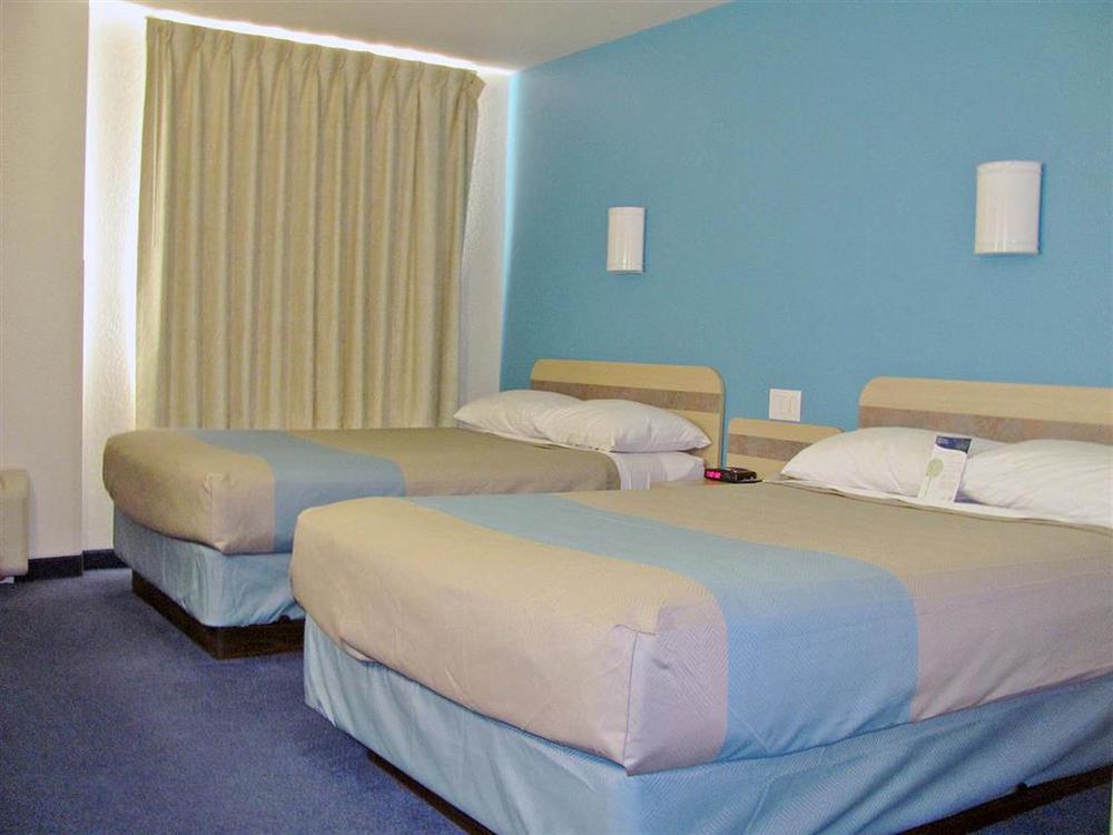 Days Inn By Wyndham Stony Plain Phòng bức ảnh